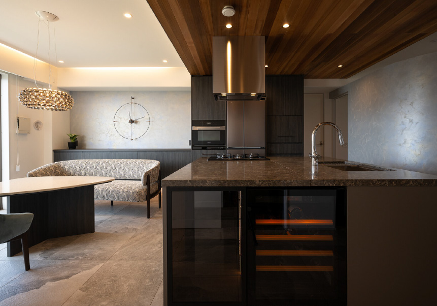 精緻な手仕事が紡ぐ、格調ある邸宅