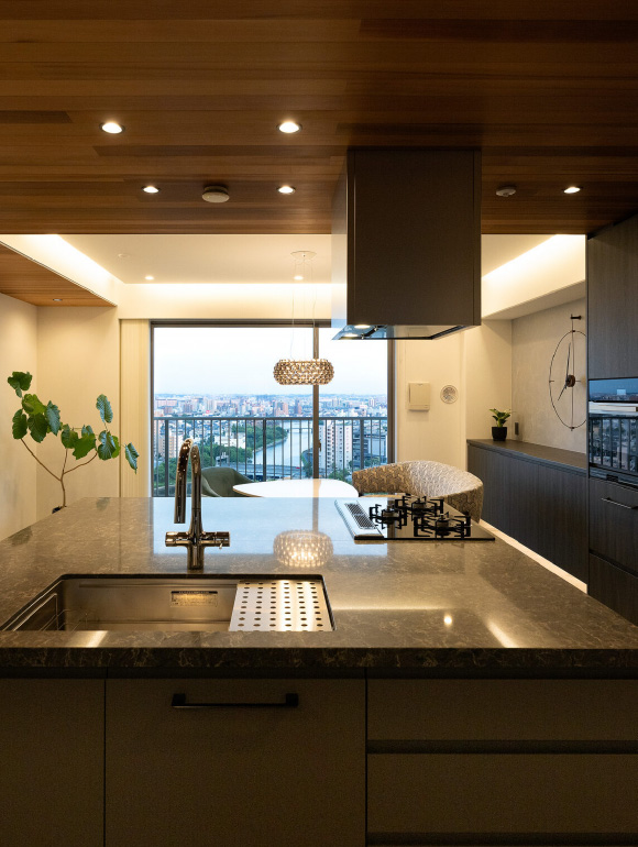 自由な空間デザインと高い耐震性。