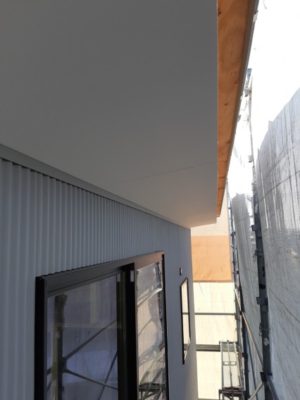 豊川市「豊川の家」　外壁　ｶﾞﾙﾊﾞﾘｳﾑ鋼板